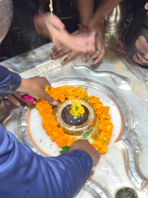 Sanskriti Singh Instagram - ą„ ą¤Øą¤®ą¤ ą¤¶ą¤æą¤µą¤¾ą¤Æ š±