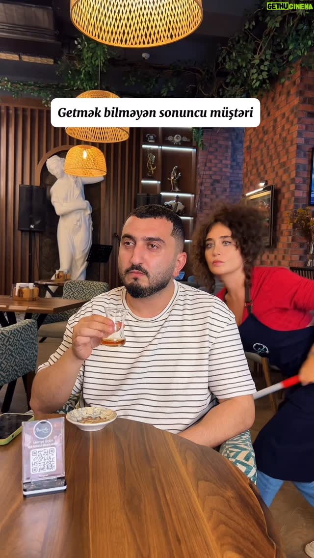 Sanura Jafarova - 6.6K Likes - Hemin o mushteri😂 @momento.baku