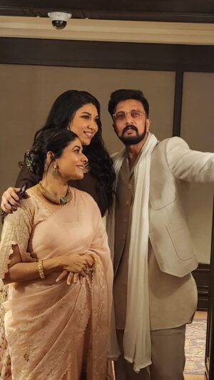 Sanvi Sudeep Instagram - Only the most gorgeous parents āØ
