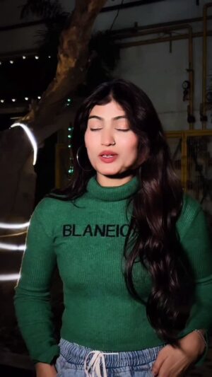 Sapna Roy Instagram - Baddua 💯😖 @sapnaroy322
#baddua #instagram #viralvideos #trend #trendy #instagood #instadaily #viral #trendingreels #explore #viralreels #sadness #sadshayaris #sadvideo I