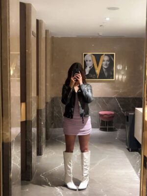 Sapna Roy Instagram - Just vibes 💜✨ @sapnaroy3225
#viral #viralmusic #instamood #instafashion #ɴᴇᴡᴏɴᴇ #photo #photoshoot #shootmode #trendingsongs