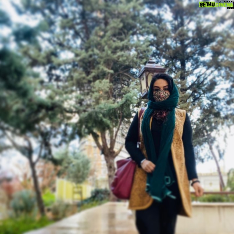Sara Khoeniha - 15.1K Likes - درختان دوستان همیشه مهربان کره زمین هستند .....فرهنگ و تربیت زیست محیطی را از کودکی به فرزندانمان بیاموزیم 🙏🏻🌳💚🙏🏻
۱۵ اسفند روز درختکاری گرامیست 
#نهال_بکاریم #روز_درختکاری #نبض_زمین #پیشواز_بهار#سارا_خوئینی_ها#بازیگر#تانر