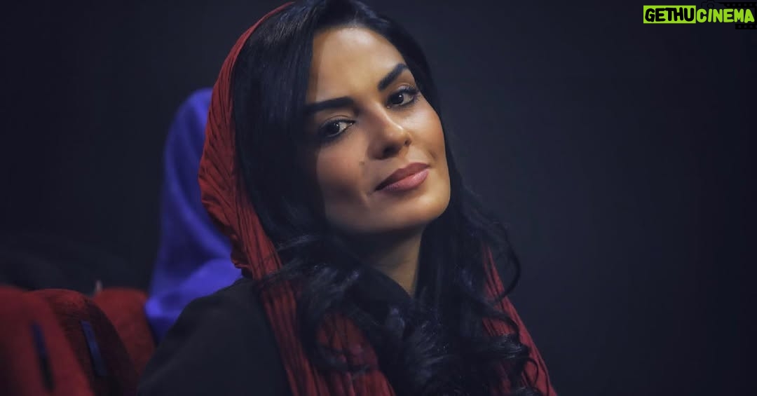 Sara Khoeniha - 18.5K Likes - تو خیلی شجاعت داری ،خیلی شجاعت داری که با تمام سختی‌ها یه بار دیگه صبح بلند میشی و ادامه میدی.....
این رو خیلی از ما آدم ها باید به خودمون بگیم و از خودمون قدردانی کنیم ! 🙏🏻🌷♥️ تعطیلات خوبی داشته باشین عزیزانم
#سارا_خوئینی_ها
عکس : آقای مجید محبوبی راد @mimrad2