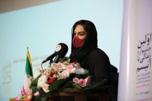 Sara Khoeniha Instagram - مراسم اختتامیه اولین جشنواره فیلم زندگی با اُتیسم که به همت موسسه خیریه میتا (مادران یاریگر توانجویان اُتیسم ) برگزار شد .
باعث افتخار من بود که به دعوت این عزیزان در این مراسم حضور داشته باشم و امیدوارم قدمی هرچند کوچک اما مفید برای کودکان اُتیسم برداریم و باهم اُتیسم را بیشتر به جامعه معرفی کنیم و صدای آن باشیم ،آگاهی بخشی ساده ترین و در عین حال مهم ترین نقطه ی آغاز هر کمک و حمایتی است که میتوانیم در قبال بیماری های خاص داشته باشیم 
به امید شناخت بیشتر و بهتر ما و همیاری و کمک به خانواده های اُتیسم🙏🏻🌱….#دنیای_اُتیسم_متفاوت_است
#اتیسم_را_بشناسیم