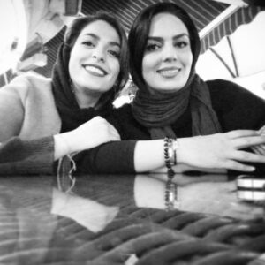 Sara Khoeniha Instagram - برای خلاقیت و نوآوری در هنر بهت تبریک میگم عزیزم ،استعداد بی نظیرت و قلب مهربونت به خاله سارات رفته 😆😍😅
موفق باشین @williamsdarugar 👌
