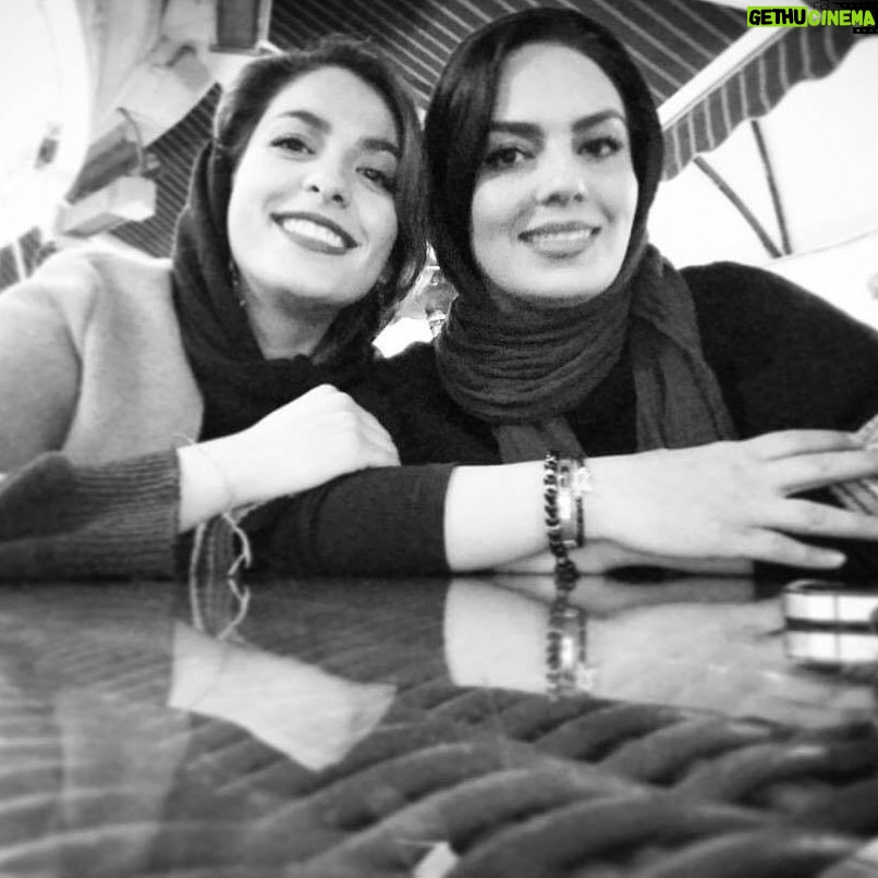 Sara Khoeniha - 20.6K Likes - برای خلاقیت و نوآوری در هنر بهت تبریک میگم عزیزم ،استعداد بی نظیرت و قلب مهربونت به خاله سارات رفته 😆😍😅
موفق باشین @williamsdarugar 👌