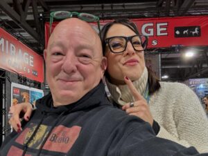 Sara Pichelli Instagram - Broadcasting live from a CRAZY first day @mgwcmx reunion with @sara_pichelli got  to finally meet @peachmomoko60 after she did incredible #jinxworld covers with us. Incredible debut of the Italian edition of COVER & JOY OPERATIONS @artworkofstephenbyrne you’re going to flip! Thank you to everyone who came out. Somehow there’s more tomorrow? #mwah #comics #milan #milangames @mirage_comics_official