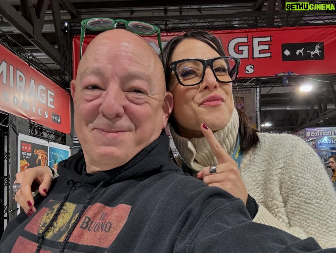 Sara Pichelli - 5.1K Likes - Broadcasting live from a CRAZY first day @mgwcmx reunion with @sara_pichelli got  to finally meet @peachmomoko60 after she did incredible #jinxworld covers with us. Incredible debut of the Italian edition of COVER & JOY OPERATIONS @artworkofstephenbyrne you’re going to flip! Thank you to everyone who came out. Somehow there’s more tomorrow? #mwah #comics #milan #milangames @mirage_comics_official