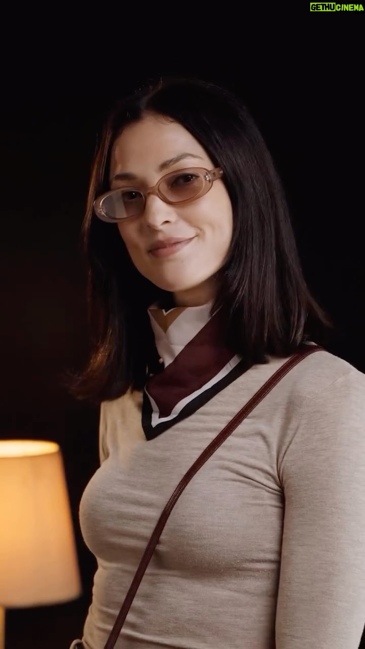 Sara Salgado - 0.9K Likes - Sara Salgado sabe que qualquer look começa na base certa. Neste “Em Loop”, regressa ao essencial e revela as três combinações que mais repete — peças simples, bem escolhidas e que funcionam sempre.
-
Sara Salgado knows that any look starts with the right foundation. In this ‘Em Loop’ feature, she returns to the essentials and reveals the three combinations she wears most often — simple, well-chosen pieces that always work.

Editor in chief: @sofia.slucas 
Talent: @sararsalgado 
Video: @ismaellj @zepedro_marques 
Production: @beatrizfradoca