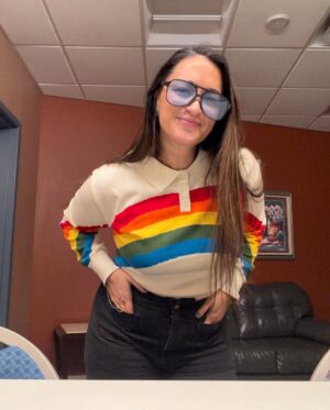 Sara Tomko Instagram - A colorful first day at @abqcomcon Thanks for coming out and sharing your many stories of love and joy and gratitude for our show.  See you again tomorrow for our last day in Albuquerque🪩🎁🎉💎🌅🛸🎨✨
