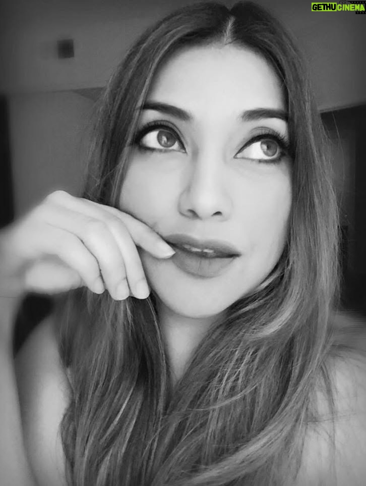 Sarah Azhari - 17.1K Likes - 2016… when everything felt lighter and dreams felt closer.
Life trials (Covid etc ) dimmed my eyes, but they never broke my light. Resetting my face, body, and soul… healthy, whole, and glowing once more. Bismillah to 2026