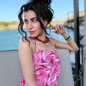 Sarah Elshamy Instagram - šš¬ļøšāØ