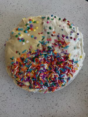 Sarah Roemer Instagram - Happy Birthday husbando! WE LOVE YOU!! So grateful for all these years together. We love celebrating you. Grateful everyday. Happy Happy Birthday! 🫶🏻✨ So glad this was your best cake yet!  @chadmichaelmurray 
Obviously his side is the one with all sprinkles 😜