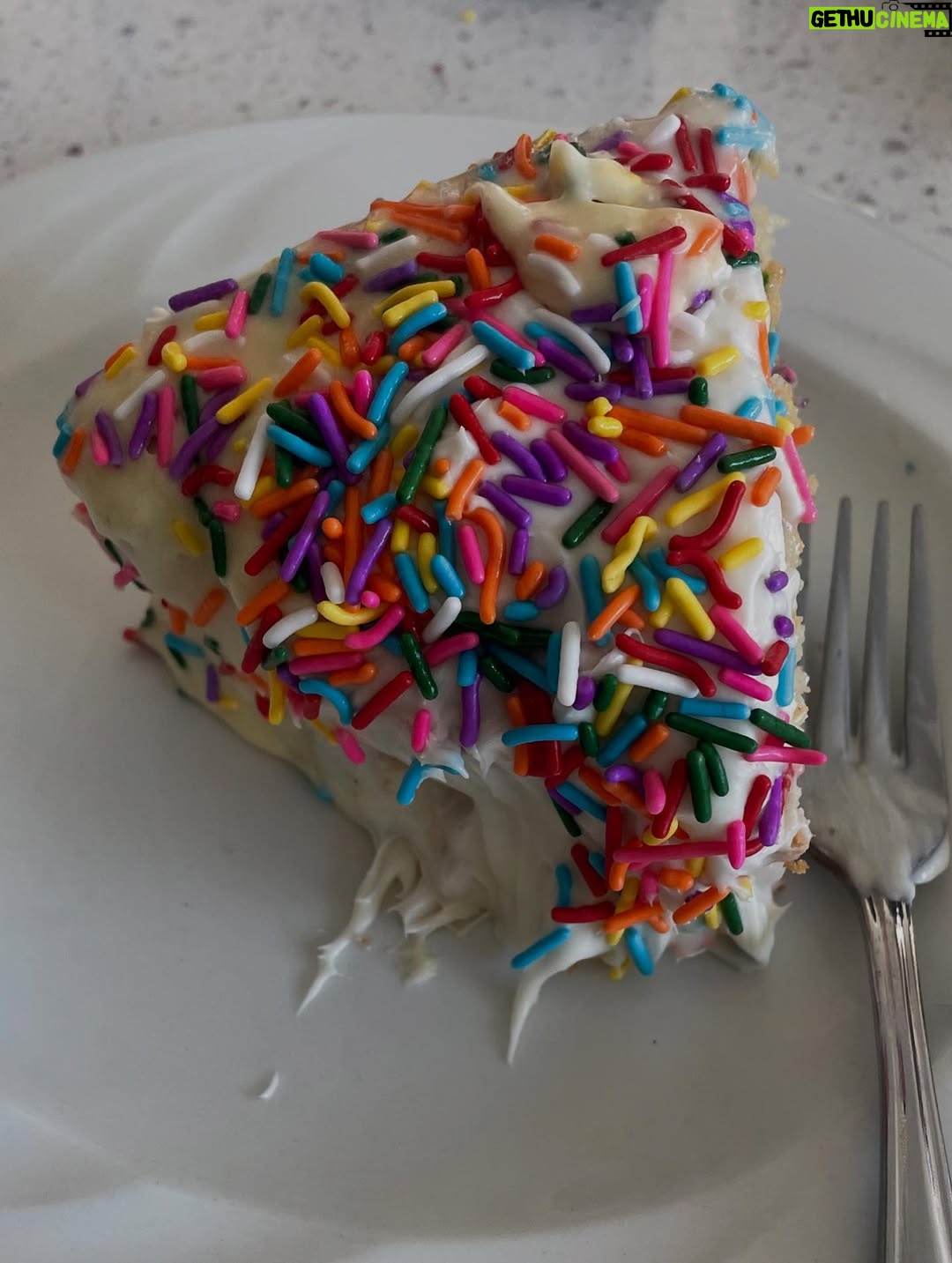 Sarah Roemer - 17.6K Likes - Happy Birthday husbando! WE LOVE YOU!! So grateful for all these years together. We love celebrating you. Grateful everyday. Happy Happy Birthday! 🫶🏻✨ So glad this was your best cake yet!  @chadmichaelmurray 
Obviously his side is the one with all sprinkles 😜