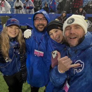 Sarah Roemer Instagram - Our last time on the field at Highmark stadium. ❤️💙 
It was rainy one! Happy my sister in law & brother in law could make it! @chadmichaelmurray @buffalobills #billsmafia @sv_murray @sir_steve_kim