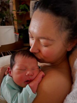 Sarain Fox Instagram - Five years ago today, I became a mom. 

Maamaatesiinh & @nimkii_ made me a mom. 

There is noting like this love. 

Happy Birthday my girl. Happy Birthday to our little family. 🎂