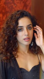 Actress Sargun Kaur Luthra HD Photos and Wallpapers December 2025