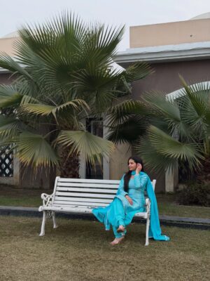 Sargun Sekhon Instagram - Je tu naal mere challeā¦.š
.
.
.
.
.
.
.
#photooftheday #trending #punjabisuit #suitday #explore