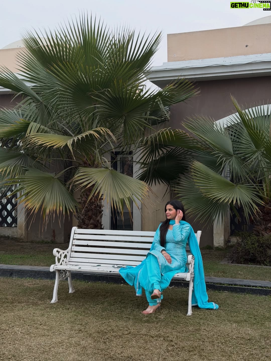 Sargun Sekhon - 9.8K Likes - Je tu naal mere challe….💞 
.
.
.
.
.
.

.
#photooftheday #trending #punjabisuit #suitday #explore