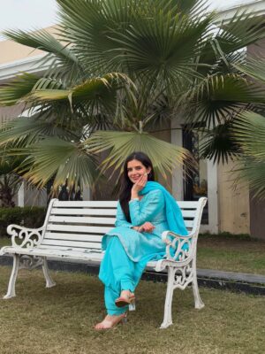 Sargun Sekhon Instagram - Je tu naal mere challeā¦.š
.
.
.
.
.
.
.
#photooftheday #trending #punjabisuit #suitday #explore