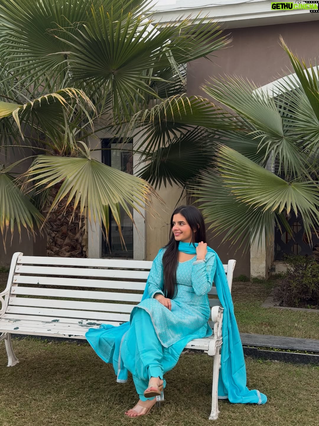 Sargun Sekhon - 9.8K Likes - Je tu naal mere challe….💞 
.
.
.
.
.
.

.
#photooftheday #trending #punjabisuit #suitday #explore