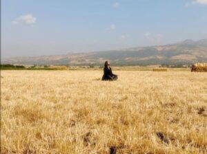 Sayat Demissie Instagram - ያረሰ እንዲዘራ፣
የተዘራ እንዲያሸት፣
ያሸተ እንዲታጨድ፣
የታጨደ እንዲሰበሰብ፣
የተሰበሰበ እንዲከመር፣
የተከመረ እንዲያበራይ፣
የተበራየን በጎተራ እንዲያኖር፤
.
.
ዕድሜን ከጤና ፣
ጉልበትን ከማስተዋል ፣
ጊዜን ደግሞ ከፀጋ ጋር፣
የሚሰጥ እግዚአብሄር ፣
ክብሩ ይስፋ፣ ፀጋው አይጓደል።
.
.
#insta #ሻሼ #ሻሼሪፐብሊካን #sarepublic #instagram