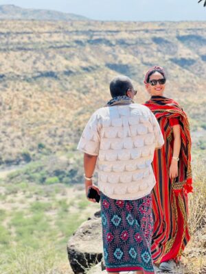 Sayat Demissie Instagram - ግዜአችሁን ሰውታችሁ ሀሳባችሁን ላሰፈራችሁ: ለደወላችሁ: ላገኛችሁኝ ብቻ ባላችሁበት ምርኩዝ ለሆናችሁኝ ሁሉ አመሰግናለሁ::
.
እንዲ ፍቅራችሁ እምነታችሁ አክብሮታችሁ እሚታደለኝ ሰው ሁኜ እስካመሻሼ /እስከነሻሼ/ እዘልቅ ዘንድ እግዚአብሄር ይሹመኝ::
.
.
❤️አፋር❤️
#sarepublic #ሻሼ #ሻሼሪፐብሊካን