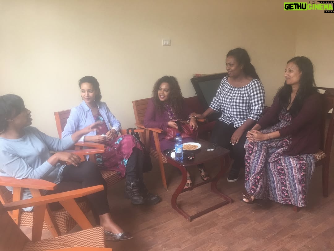 Sayat Demissie - 8.8K Likes - የሚያጠግብ እንጀራ ከምጣዱ ያስታውቃል, ይባል የለ. #ሙሉአለም ታደስ, #አዜብ ወርቁ, #ቤዛ ሀይሉ, #ቅድስት ይልማ, #ሳያት ደምሴ. Had an eye opening spirit lifting day. #Mulualemtadese #azebworku #kedesteyelma #bezahaylue #sayatdemissie #madeinethiopia #ironladies