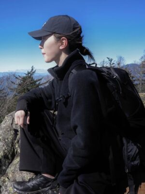 Sayu Kubota Instagram - やっと！今年やろうと決めていた登山に⛰️年々体を動かすことが好きになってる。心も身体もすこやかでありたいですね、