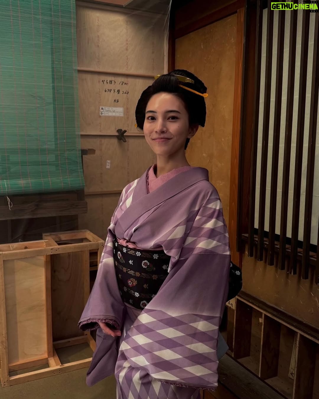 Sayu Kubota - 9.3K Likes - @berabou_nhk 松ノ井改め、お千代、ありがとうございました🌼これでほんとに最後の出演となりました。笑気がついて下さった皆様、ありがとうございます。またいつか、どこかで😌