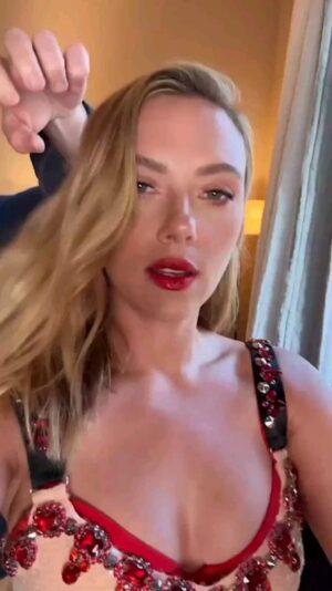 Scarlett Johansson Instagram - New 😍😍😍😍
#scarlettjohansson #BlackWidow#avengersendgame #thestartofyou#theoutset#skincare#makeup #channingtatum #moon #apollo #nasa #space