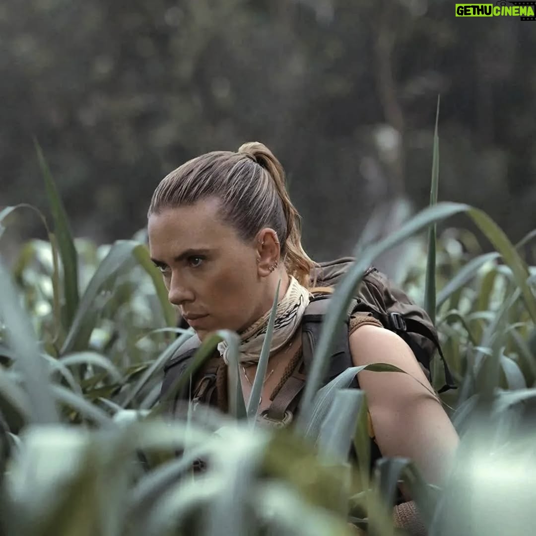 Scarlett Johansson - 29.1K Likes - New photo from Jurassic World Rebirth 😍(2025)
#scarlettjohansson #BlackWidow#avengersendgame #thestartofyou#theoutset#skincare#makeup #jurassicworld #jurassicpark