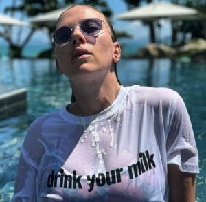 Scarlett Johansson Instagram - New Scarlett  for LOEWE and Jonathan Bailey’s ‘drink your milk’ collection 😍
#scarlettjohansson #BlackWidow #avengersendgame #milk #theoutset #skincare #makeup #prada