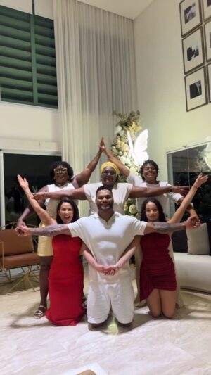 Scheila Carvalho Instagram - Familia passando pra desejar um Feliz Natal.🎄🎅❤️ Deus abençoe cada um de vcs. 🫶🏼