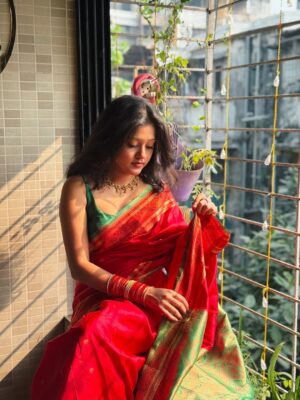Sejal Jadhav Instagram - š¹šŖššāØ
.
.
.
.
.
.
.
šø - @atharva_ware_31
{ paithani saree, Suta Bombay, Maharashtrian lookbook, saree, traditional, desi girlie, bindi, chudiyan, desi fit, desi aesthetics, desi, desi core, love, old aesthetics, vintage, Marathi song, Marathi old song, trending, vintage aesthetics, reels, trending audio, songs, explore, explore page }
.
#happydiwali #fyp #fypć· #foryou #paithani #likeforlikes #ootd #traditional #saree #diwali2025 #marathi #marathisong #outfitoftheday #fashionista #lookbook #style #styleoftheday #stylediaries #aesthetic #ļ½ļ½
ļ½ļ½ļ½ļ½
ļ½ļ½ļ½ #whatiwore #theeverydayproject #instagram #instagood #instadaily #instamood #trendy #trending #sejaljadhav