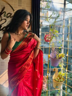 Sejal Jadhav Instagram - š¹šŖššāØ
.
.
.
.
.
.
.
šø - @atharva_ware_31
{ paithani saree, Suta Bombay, Maharashtrian lookbook, saree, traditional, desi girlie, bindi, chudiyan, desi fit, desi aesthetics, desi, desi core, love, old aesthetics, vintage, Marathi song, Marathi old song, trending, vintage aesthetics, reels, trending audio, songs, explore, explore page }
.
#happydiwali #fyp #fypć· #foryou #paithani #likeforlikes #ootd #traditional #saree #diwali2025 #marathi #marathisong #outfitoftheday #fashionista #lookbook #style #styleoftheday #stylediaries #aesthetic #ļ½ļ½
ļ½ļ½ļ½ļ½
ļ½ļ½ļ½ #whatiwore #theeverydayproject #instagram #instagood #instadaily #instamood #trendy #trending #sejaljadhav