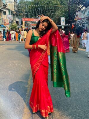 Sejal Jadhav Instagram - š¹šŖššāØ
.
.
.
.
.
.
.
šø - @atharva_ware_31
{ paithani saree, Suta Bombay, Maharashtrian lookbook, saree, traditional, desi girlie, bindi, chudiyan, desi fit, desi aesthetics, desi, desi core, love, old aesthetics, vintage, Marathi song, Marathi old song, trending, vintage aesthetics, reels, trending audio, songs, explore, explore page }
.
#happydiwali #fyp #fypć· #foryou #paithani #likeforlikes #ootd #traditional #saree #diwali2025 #marathi #marathisong #outfitoftheday #fashionista #lookbook #style #styleoftheday #stylediaries #aesthetic #ļ½ļ½
ļ½ļ½ļ½ļ½
ļ½ļ½ļ½ #whatiwore #theeverydayproject #instagram #instagood #instadaily #instamood #trendy #trending #sejaljadhav