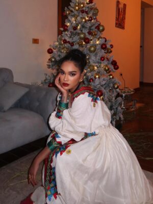 Selam Tesfaye Instagram - መልካም ገና!
.
.
Dress from shibshbo
For order 0962308826