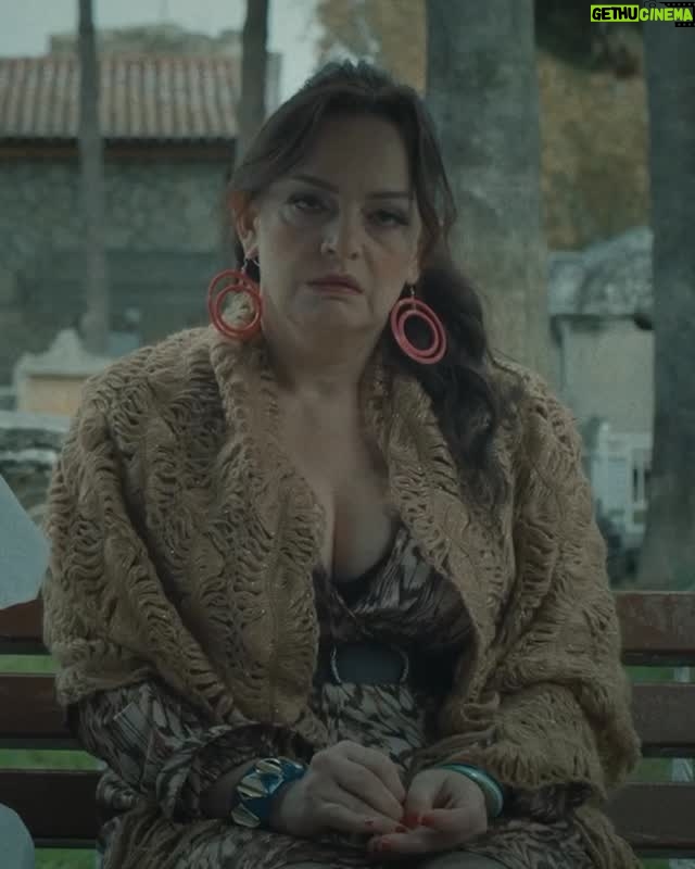 Selen Uçer - 893 Likes - NAZİFE. Kızına “seni terk etmedim” diyebilmek için dünyada kalmış bir hayalet anne… 

GÜNDÜZ APOLLON GECE ATHENA 26 Eylül’de vizyonda!