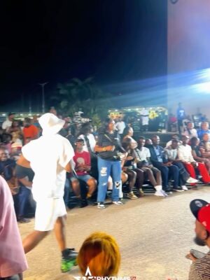 Selly Galley Instagram - Take your flowers 🌹 🌹 🌹 @prayetietia !
This Christmas season belonged to a true legend 🇬🇭! shut down major stages across Ghana with pure energy, timeless hits and unforgettable performances.
Still relevant! Still fit! Still electrifying!
From the old school to Gen Z , the love is loud and real!
So proud of you dzaddy 🥰💕 @prayetietia #energygad
a true one 👑🔥
#praye4eva #prayefirekiankool #prayecomeback
