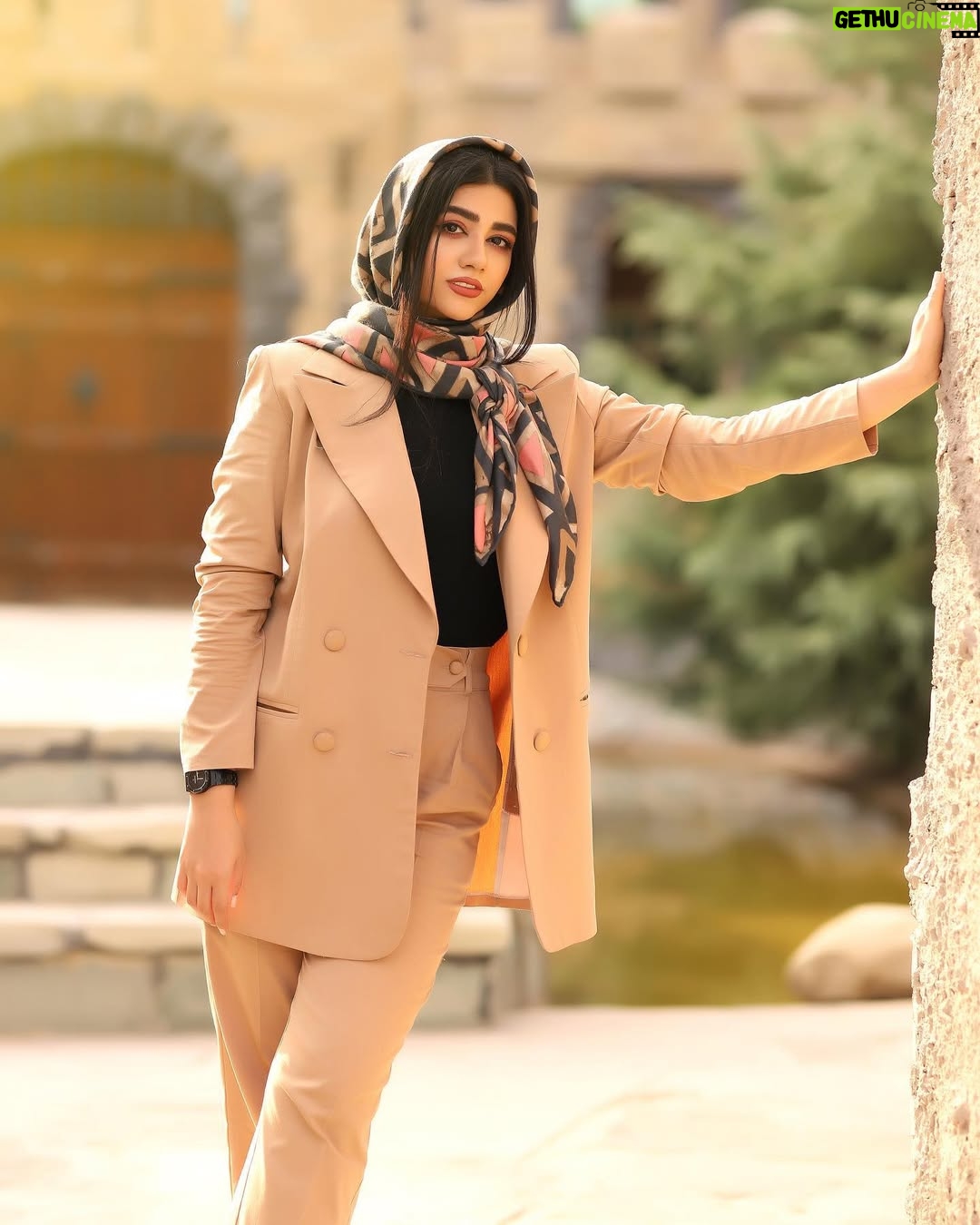 Serna Amini - 1.3 Million Likes - @doorita.center 
هر روز تو میتونه یه شروع قوی واسه زندگیت باشه ❤️
هر آرزویی داری اینجا بنویس ..
با گفتن و تکرار مداومش بهش میرسی 
نه با نگفتن ..
❤️😍
دوریتاسنتر همیشه پر از خلاقیت و مدلای جدید در عرصه پوشاک❤️ حتما صفحشونو داشته باشید 

میدونید که بااارها معرفشون بودیم 🥰🥰

@doorita.center 
@doorita.center 

ساده میگم : ی خرید آسون رو میتونید با مجموعه دوریتاسنتر تجربه کنید 
@doorita.center 
@doorita.center