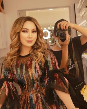 Sevinch Mo'minova Instagram - Make and hair @azamatstilist_ 🦩