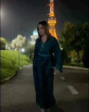 Sevinch Mo'minova Instagram - @bek_dubay_abaya_uz ajoyib abaya libos uchun raxmat ukajon, sifatiga ham gap yo’q 😊