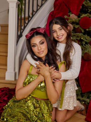 Seyedeh Tina Sadri Instagram - Merry Christmas & Happy Holidays from our family to yours 🎄❤️thank you for all the love & support 💫#christmas2025