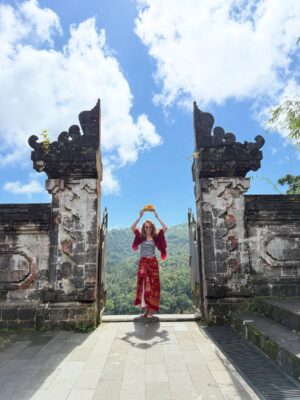 Sezin Bozacı Instagram - Bali’lililliler… 🏝️🍹🐠🪷🥭 #bali 🇮🇩