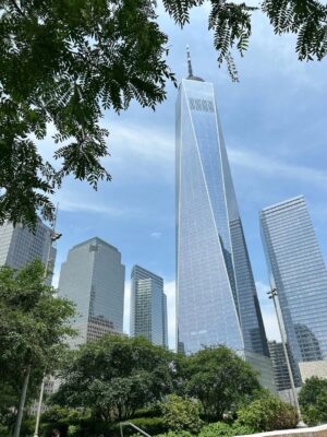 Sezin Bozacı Instagram - Concrete jungle where dreams are made of🗽#newyork