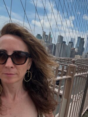 Sezin Bozacı Instagram - Concrete jungle where dreams are made of🗽#newyork