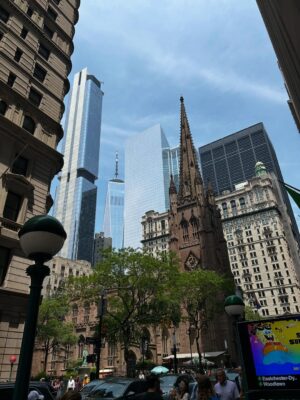 Sezin Bozacı Instagram - Concrete jungle where dreams are made of🗽#newyork