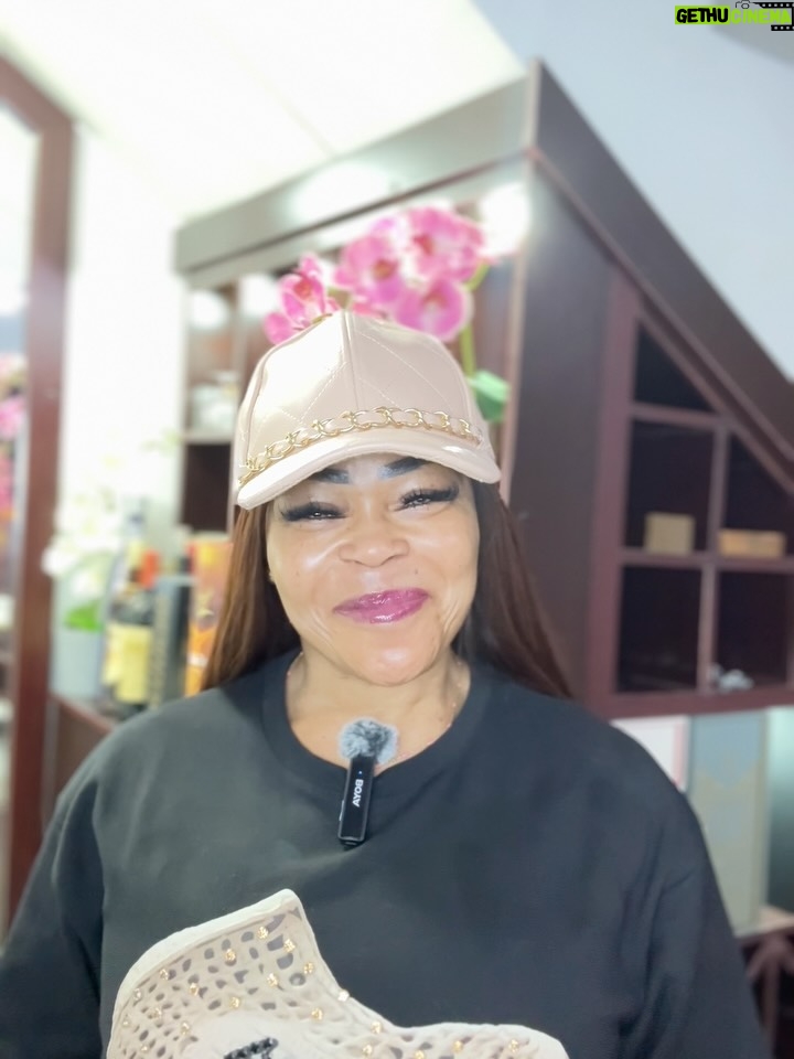 Shaffy Bello - 3 Likes - Scroll….
LINK IN MY BIO…..please Subscribe NOW before the Friday release on YouTube 

Also follow the IG page @sb.wik for SBWIK (SHAFFY BELLO WHAT I KNOW) @sb.wik 

Scroll to listen to the total message (at the airport….couldn’t properly edit but I had to get the message out)

Love you Fam ❤️ thank you for going on this journey with me 🙏🏾