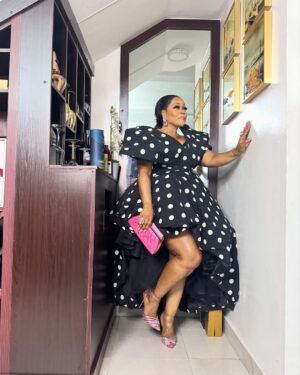 Shaffy Bello Instagram - Last Night for @veekee_james 30th Birthday
Wearing this Couture piece from @ladybeellionaire_luxury
It was a Naughty and Nice kinda feeling for me.
You feel me? 🖤🤍🖤🩷🤍🖤🤍
👗 : @ladybeellionaire_luxury
SHE IS NOT FOR A SEASON. SHE IS FOR A REASON. 💕
#oluwalonishaffy
#shaffyofthemosthigh
#bankable
#childofgrace
#sage
#QSB